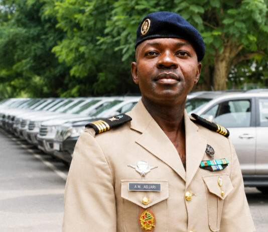 Togo : le chef d’escadron Adjari Akata Magnassima, un expert de la logistique militaire à la tête du Garage central administratif.